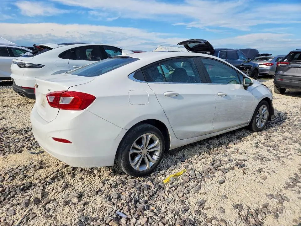 2019 CHEVROLET CRUZE LT  