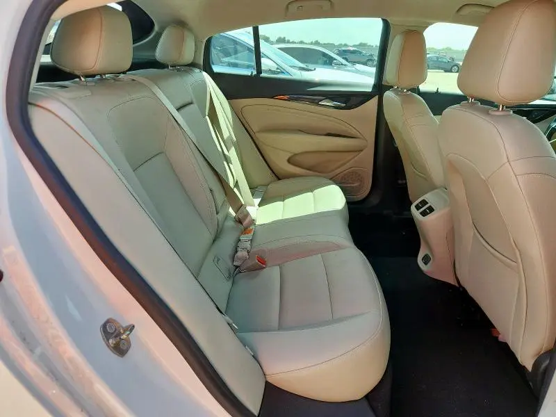 2018 BUICK REGAL ESSENCE  