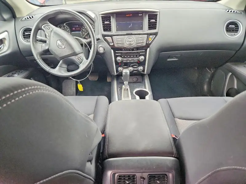 2017 NISSAN PATHFINDER SV  