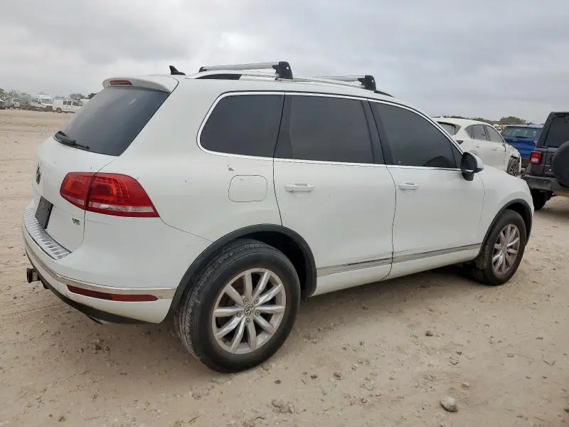 2016 VOLKSWAGEN TOUAREG SPORT  