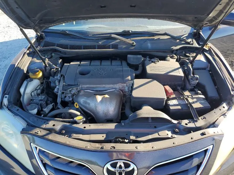 2011 TOYOTA CAMRY LE  