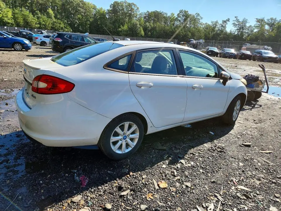 2013 FORD FIESTA SE  