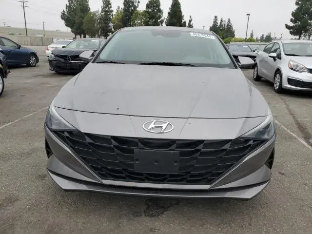 2023 HYUNDAI ELANTRA SE  