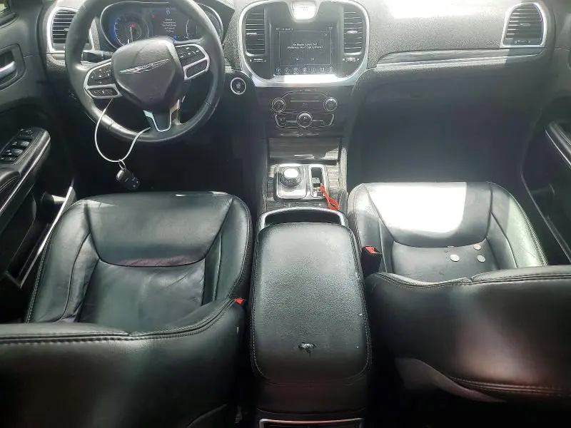 2017 CHRYSLER 300 LIMITED  