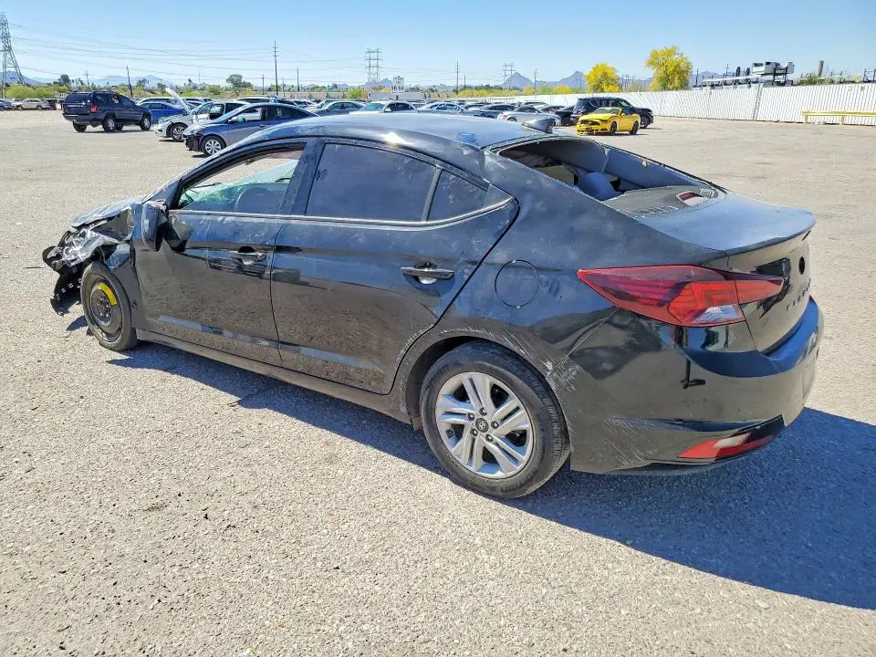 2020 HYUNDAI ELANTRA SEL  