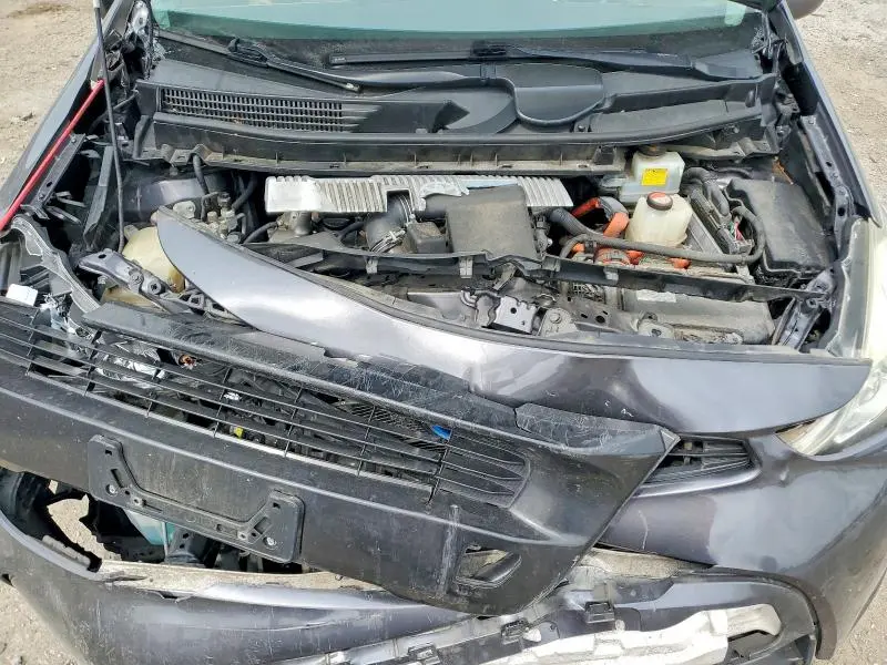2015 TOYOTA PRIUS V THREE  