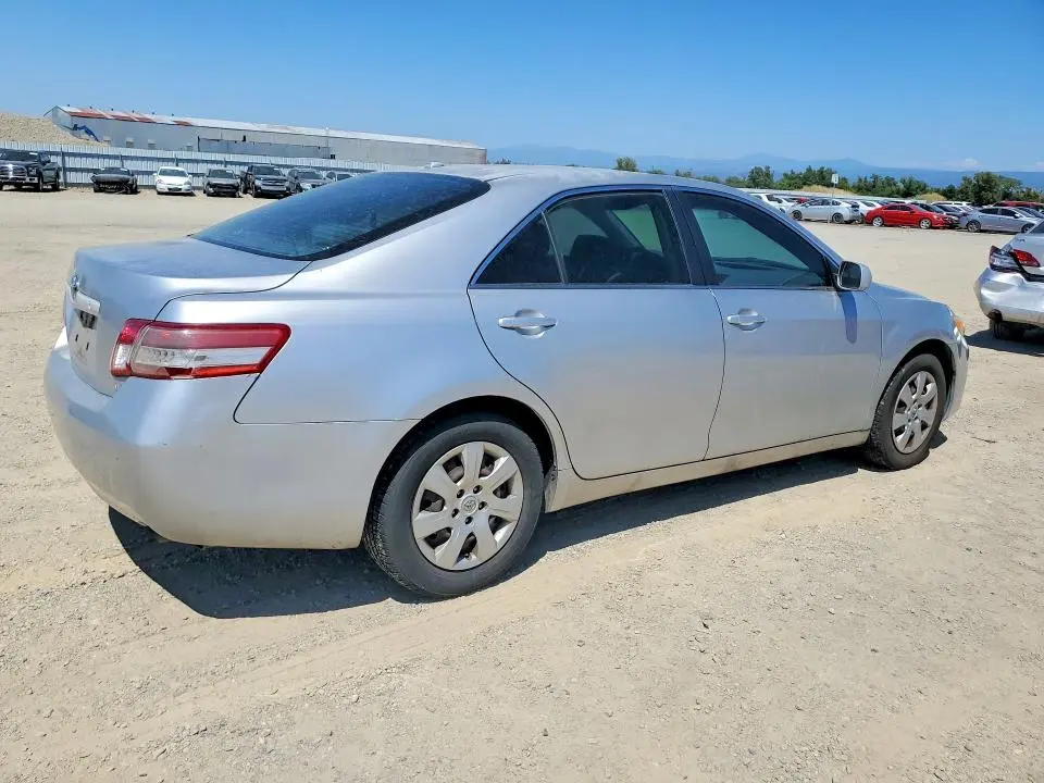 2010 TOYOTA CAMRY LE  