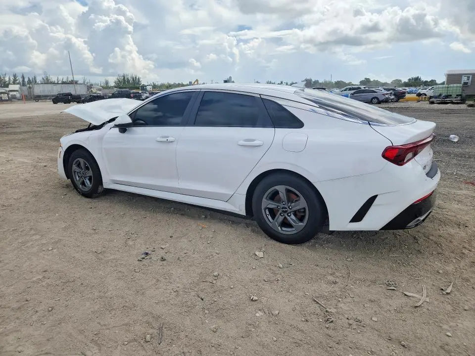 2022 KIA K5 LXS  