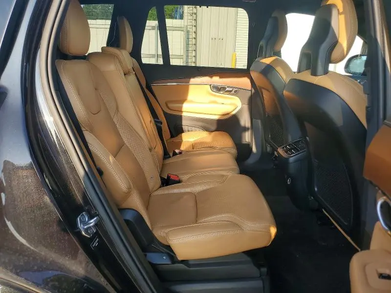 2018 VOLVO XC90 T6  