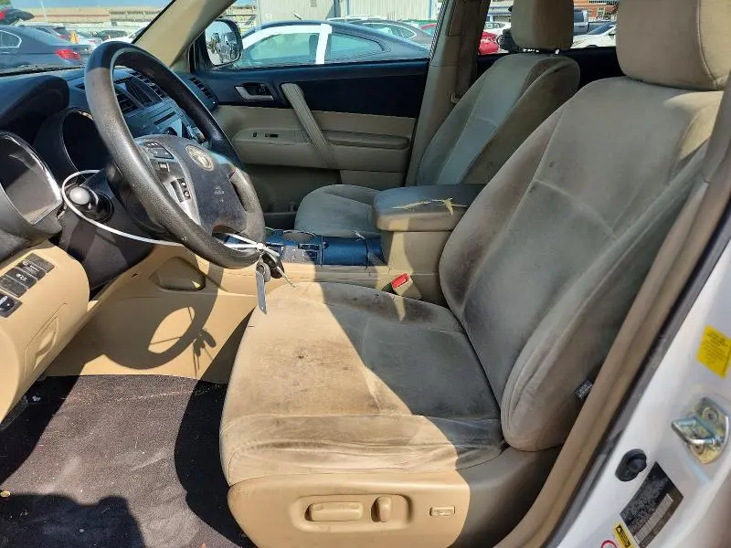 2011 TOYOTA HIGHLANDER BASE  