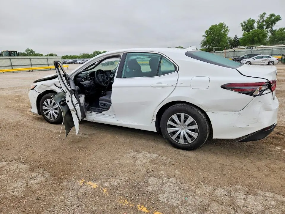 2021 TOYOTA CAMRY LE  