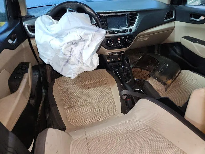 2018 HYUNDAI ACCENT SE  