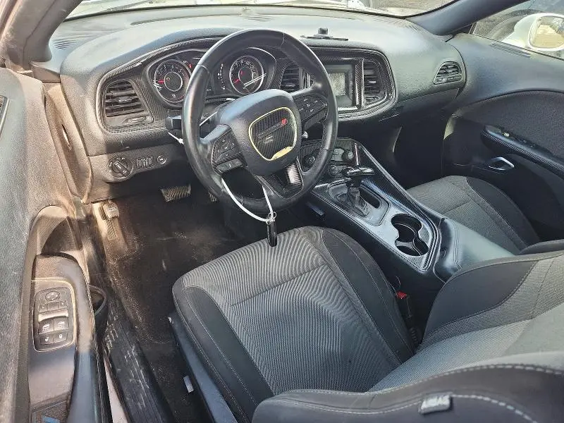 2015 DODGE CHALLENGER SXT  