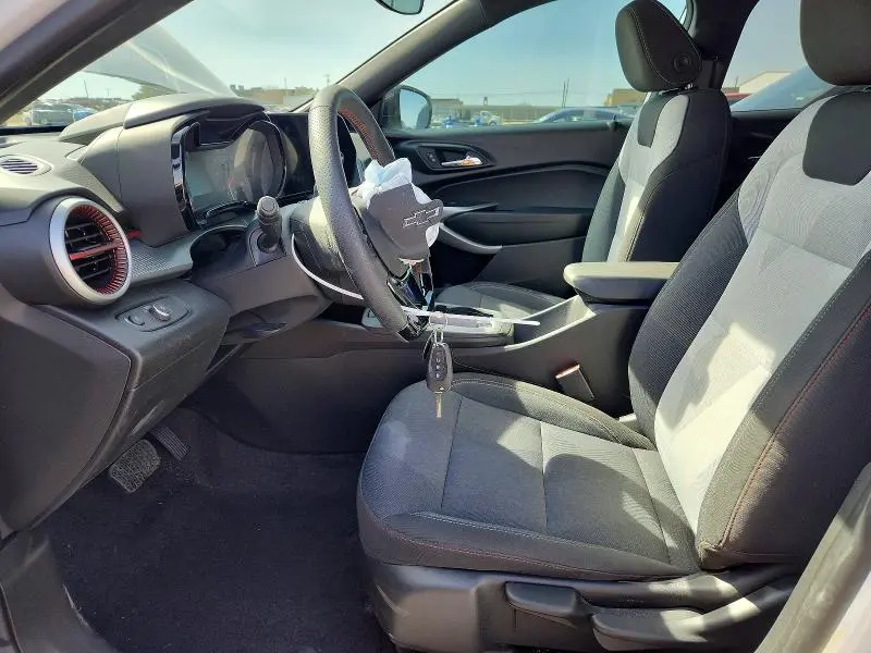 2025 CHEVROLET TRAX 1RS  