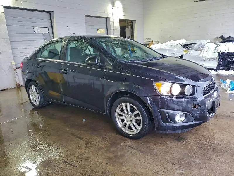2015 CHEVROLET SONIC LT  