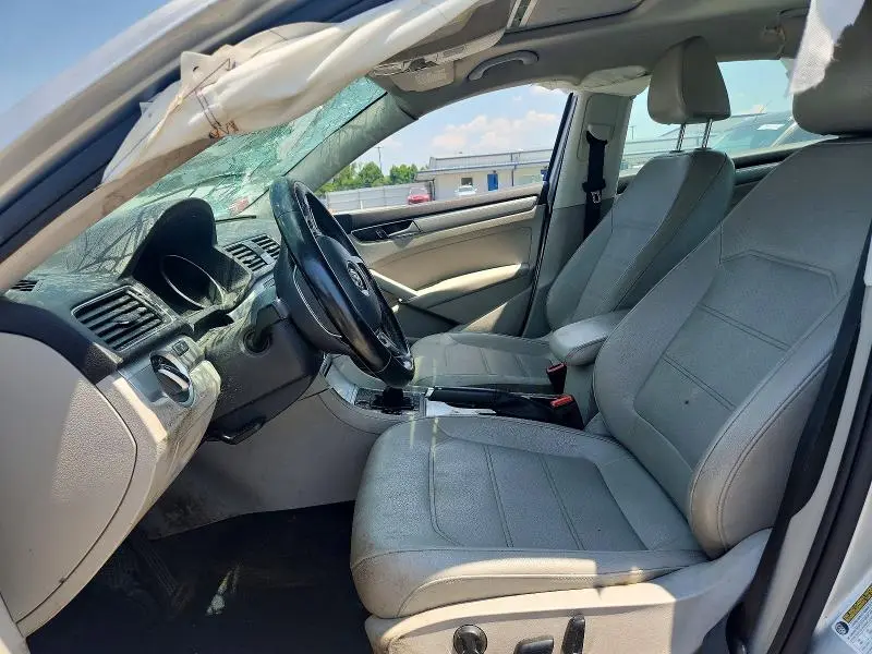 2019 VOLKSWAGEN PASSAT WOLFSBURG  
