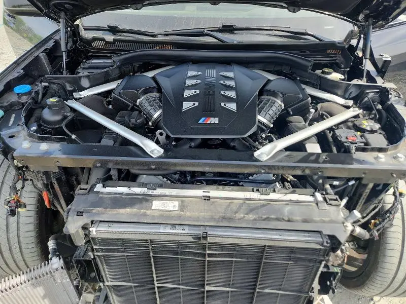 2023 BMW X7 M60I  