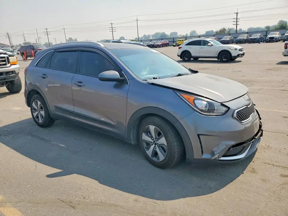 2017 KIA NIRO LX  