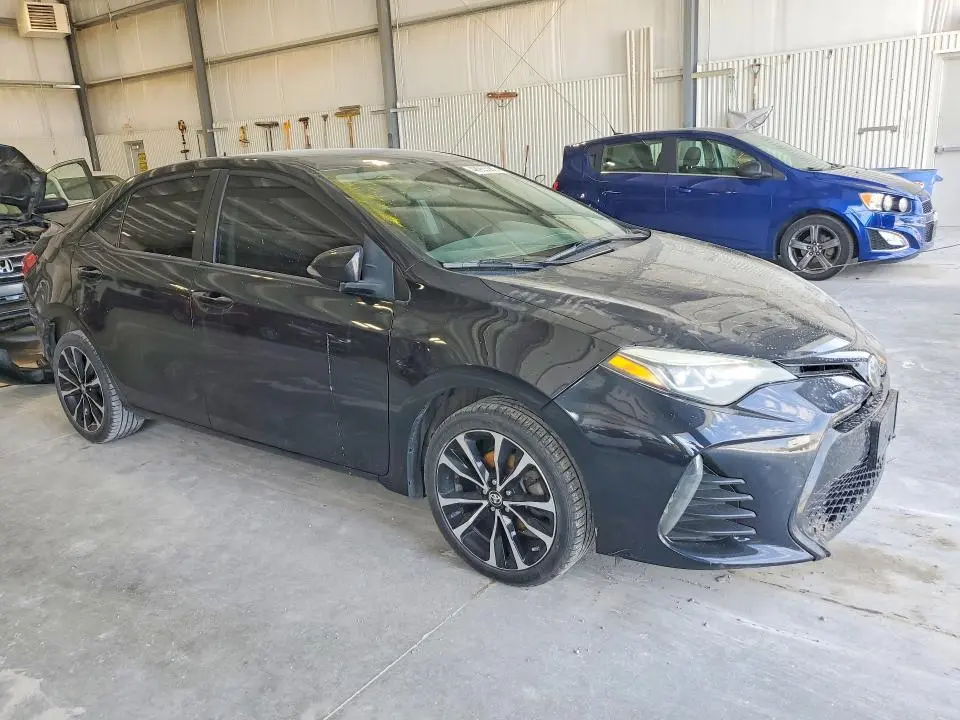 2019 TOYOTA COROLLA SE  