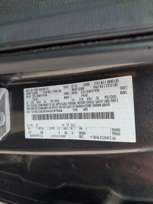 2017 FORD ESCAPE TITANIUM  