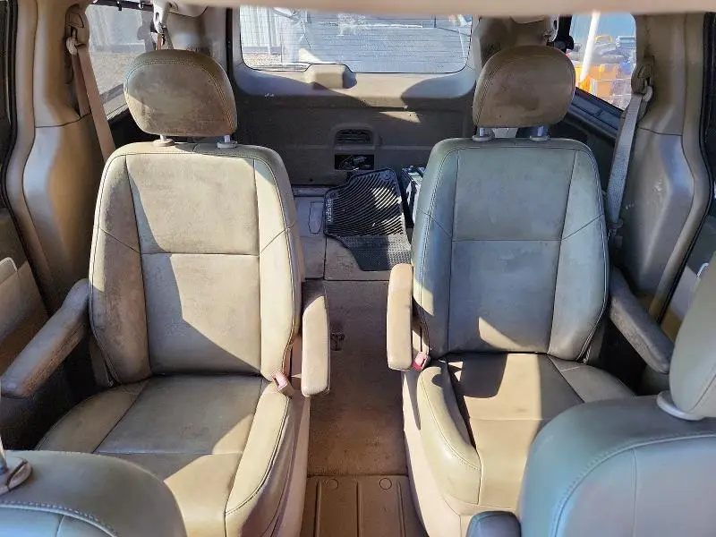2011 VOLKSWAGEN ROUTAN SE  