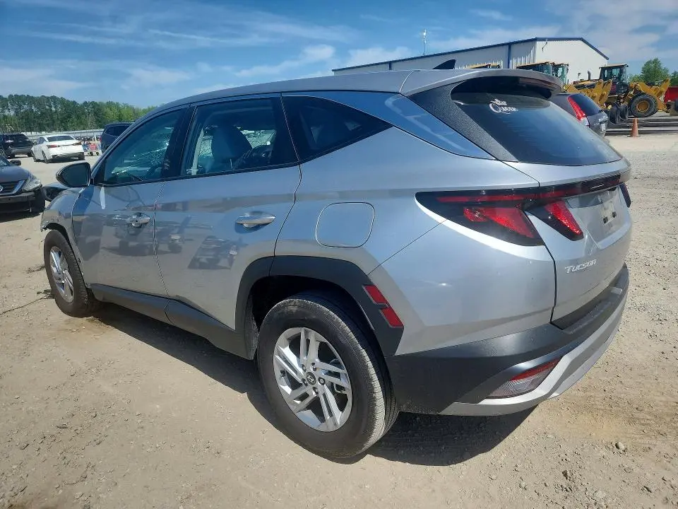 2025 HYUNDAI TUCSON SE  