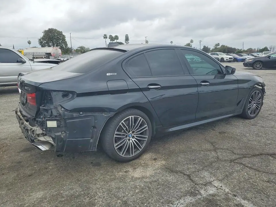 2018 BMW 530XE   