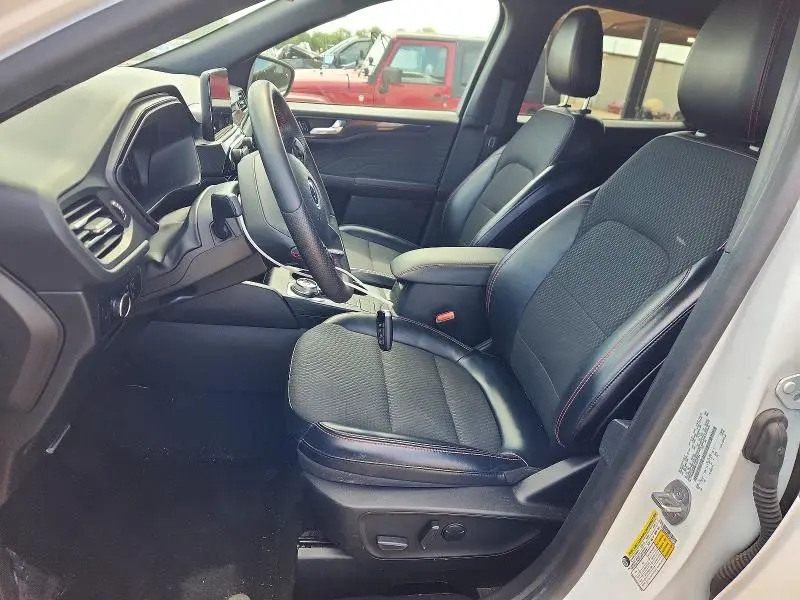 2023 FORD ESCAPE ST LINE  