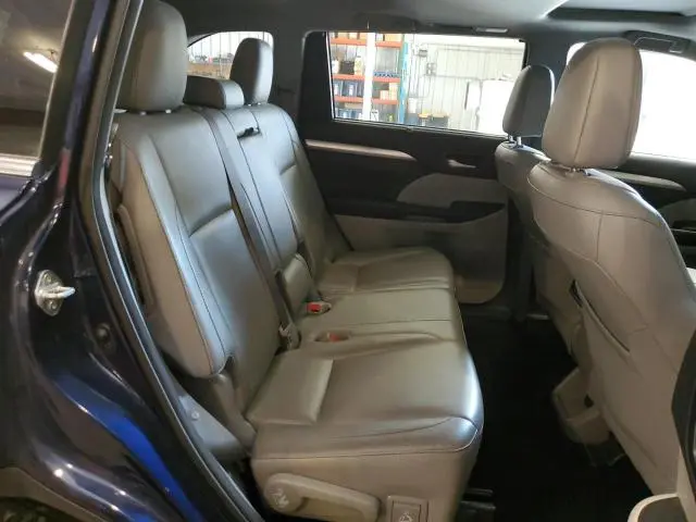 2016 TOYOTA HIGHLANDER XLE  