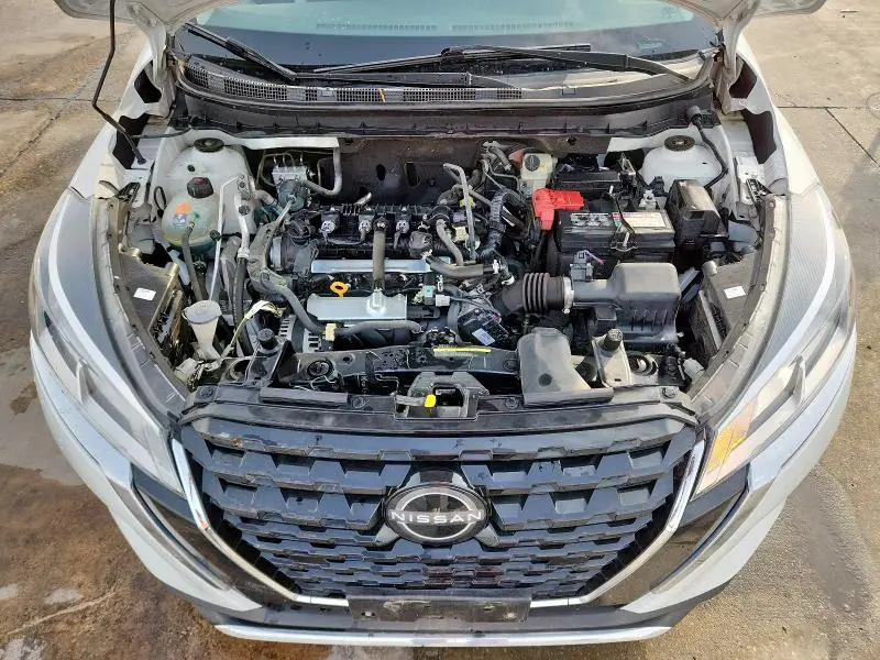 2022 NISSAN KICKS SV  