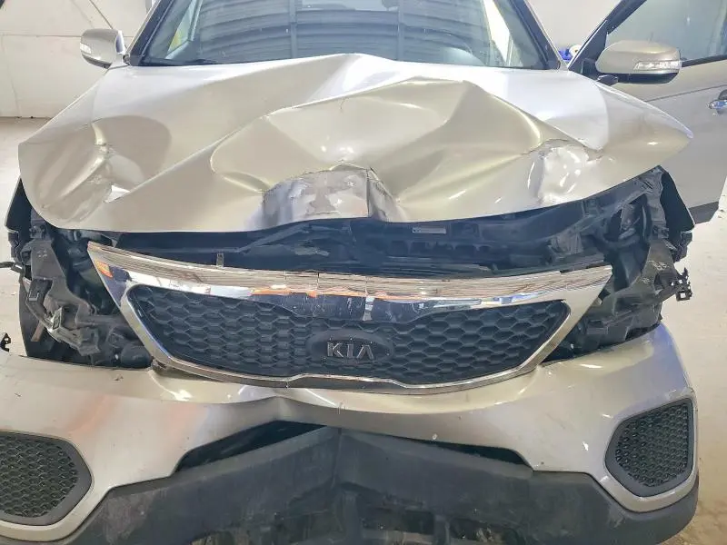 2013 KIA SORENTO LX  