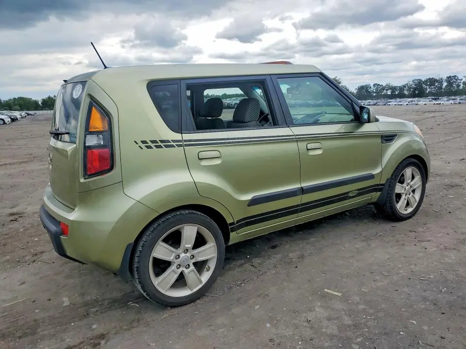 2010 KIA SOUL +  