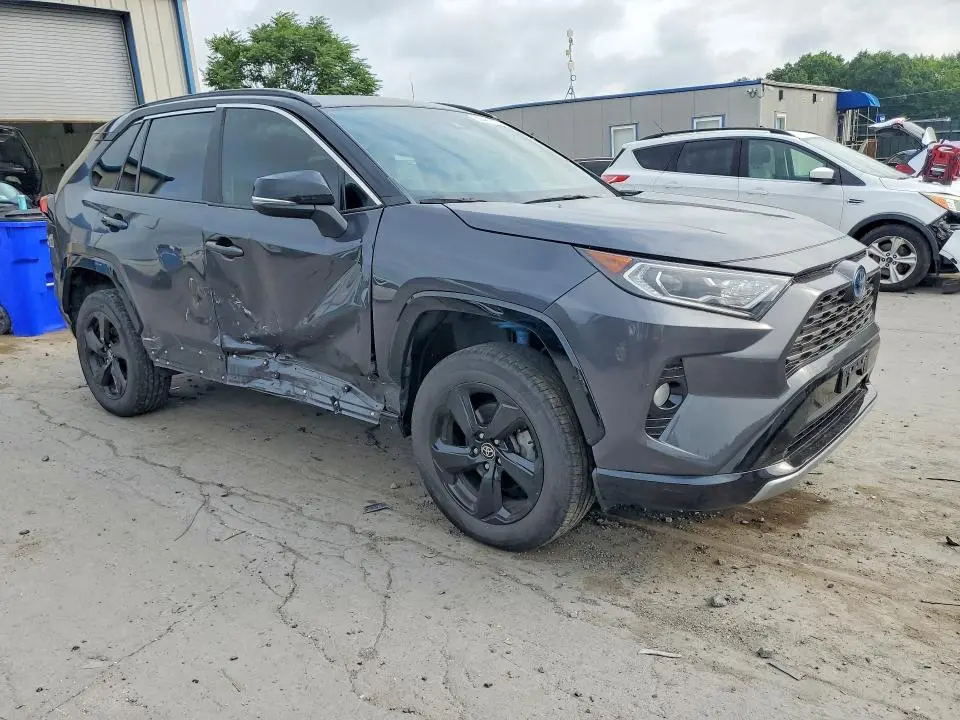 2021 TOYOTA RAV4 XSE  