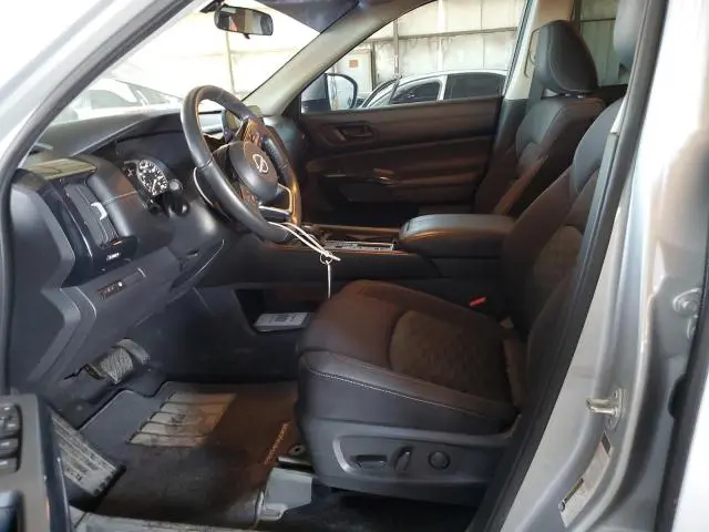 2023 NISSAN PATHFINDER SV  