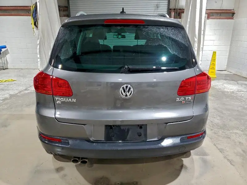 2016 VOLKSWAGEN TIGUAN S  