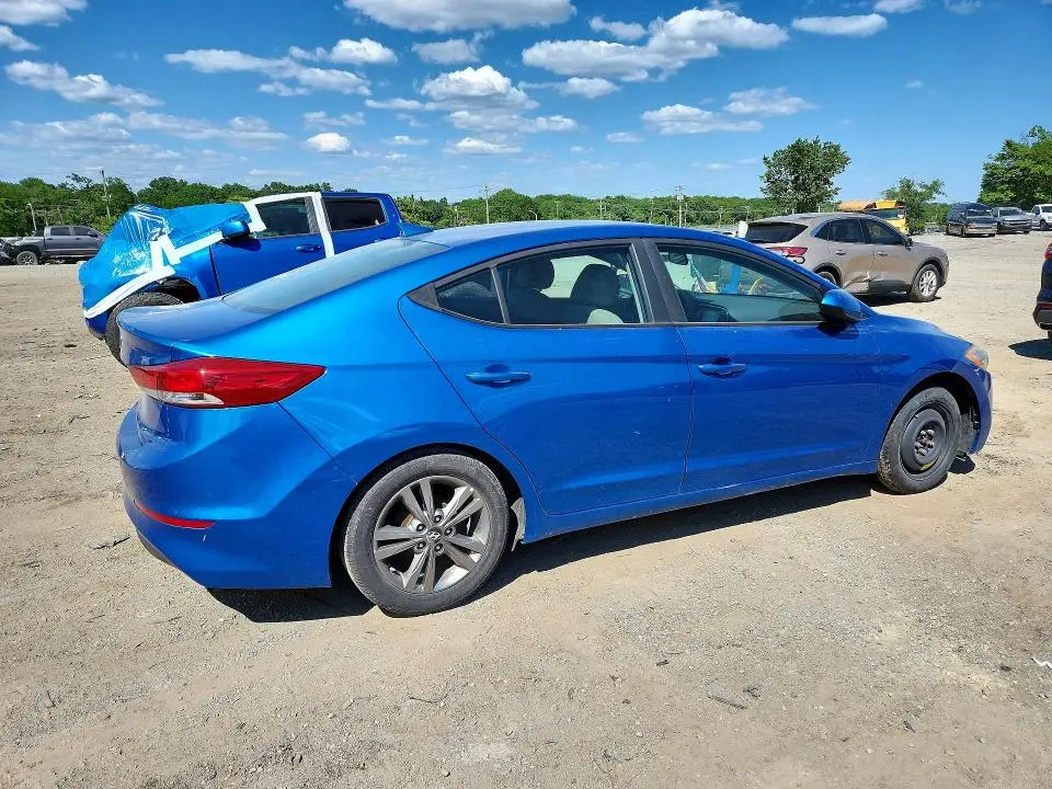 2017 HYUNDAI ELANTRA SE  
