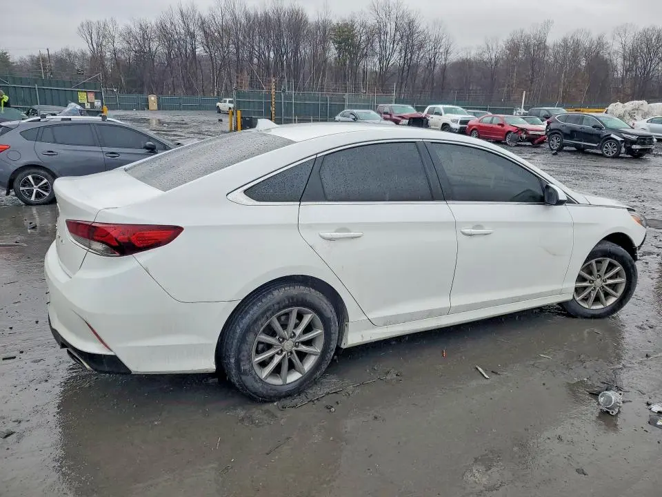 2018 HYUNDAI SONATA SE  