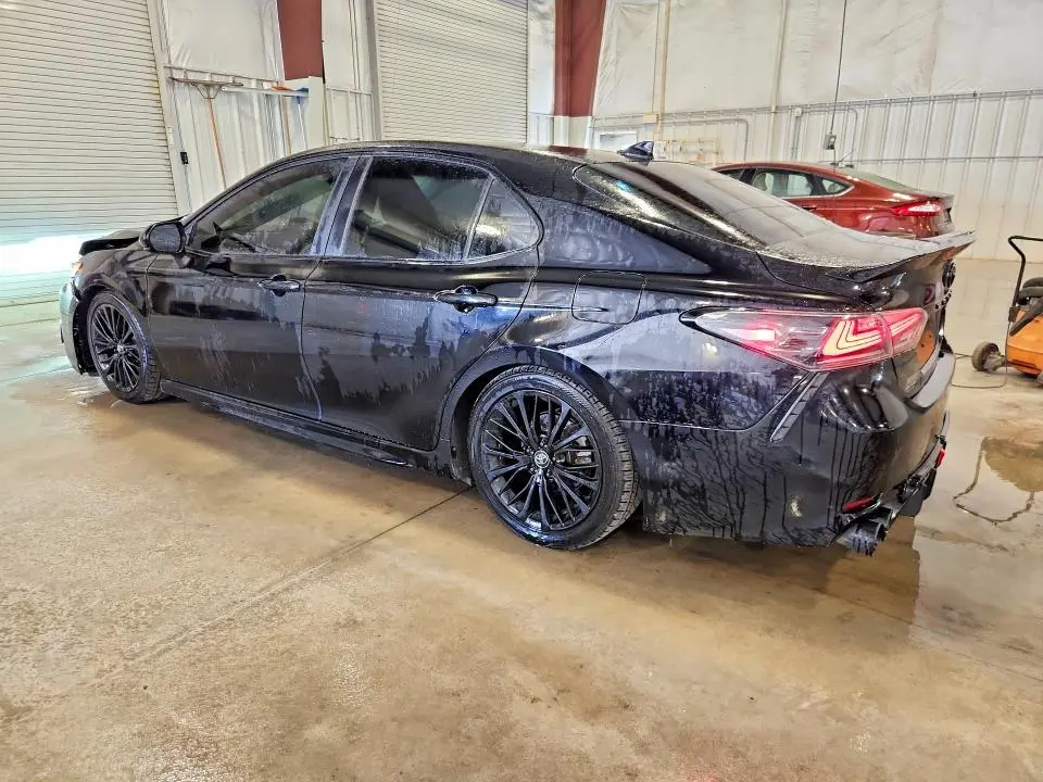 2020 TOYOTA CAMRY SE NIGHTSHADE  