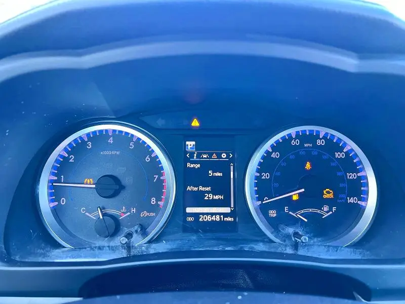 2018 TOYOTA HIGHLANDER LE  