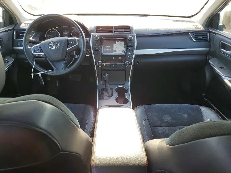 2015 TOYOTA CAMRY LE  