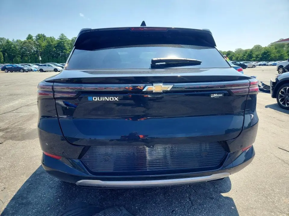 2025 CHEVROLET EQUINOX LT  