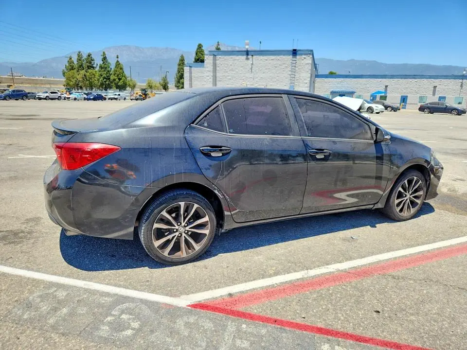 2018 TOYOTA COROLLA SE  