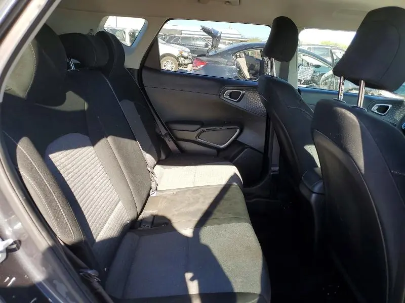 2021 KIA SOUL S  
