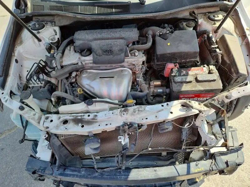 2015 TOYOTA CAMRY SE  