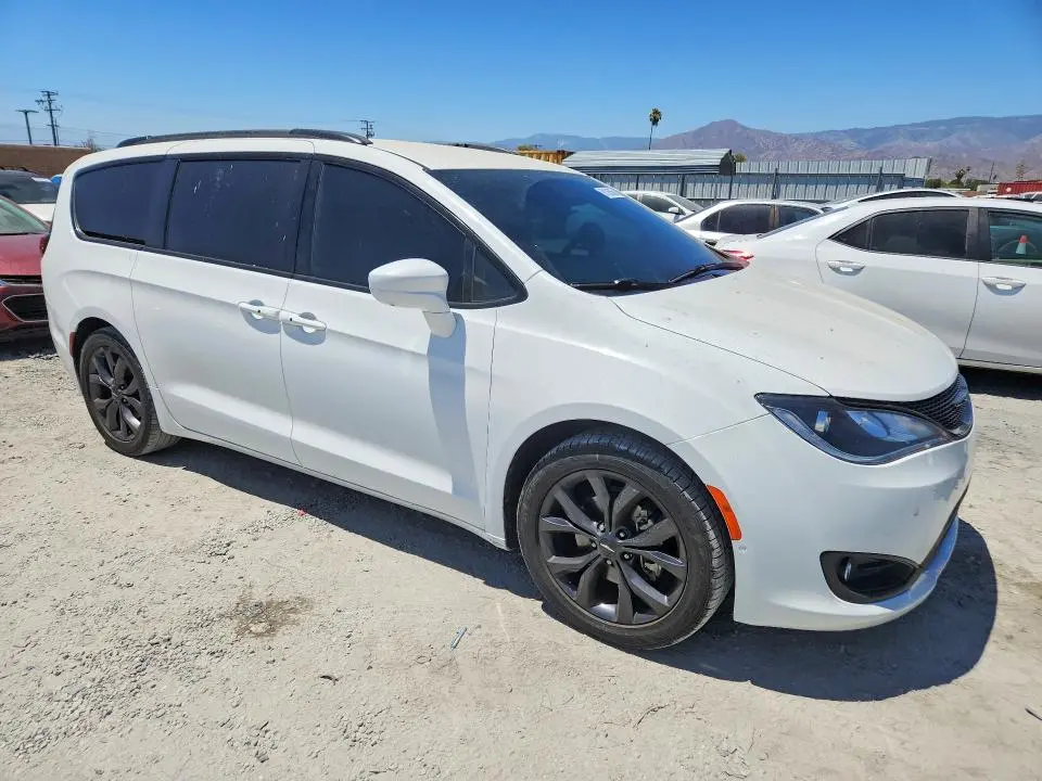 2018 CHRYSLER PACIFICA TOURING L  