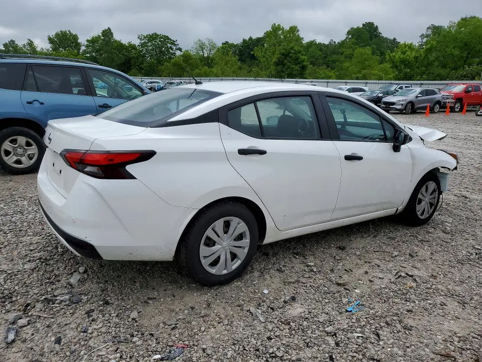 2021 NISSAN VERSA S  
