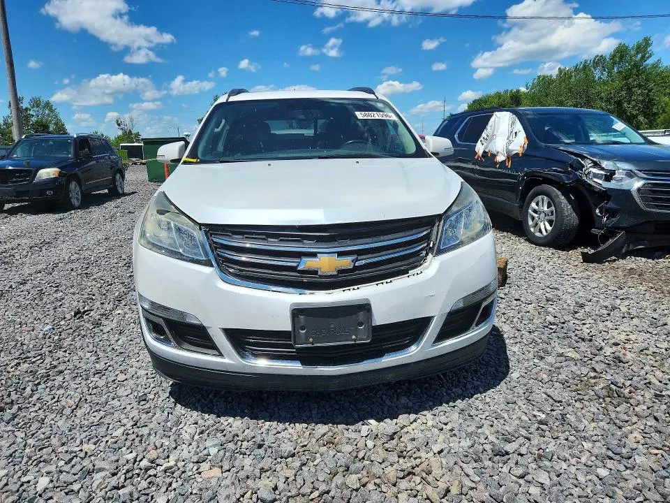2017 CHEVROLET TRAVERSE LT  