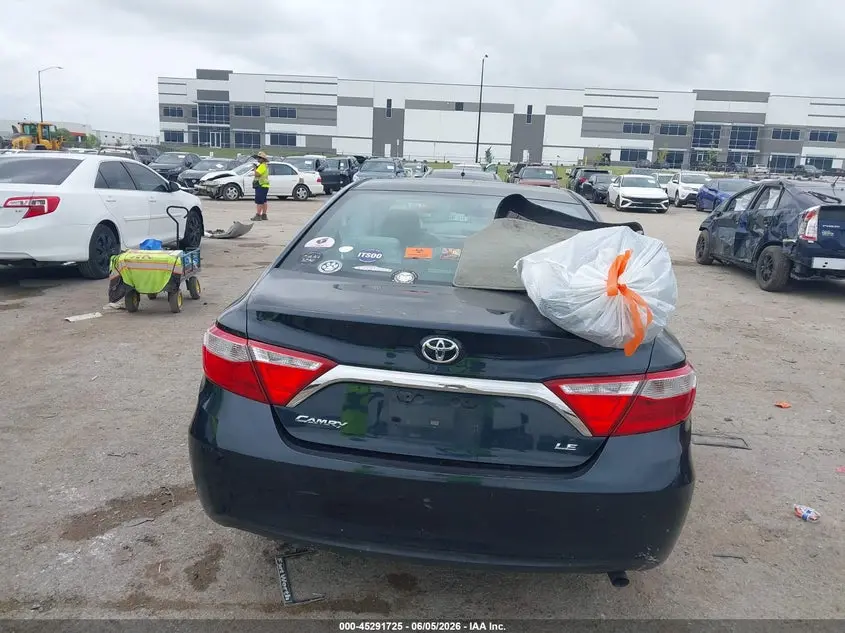2016 TOYOTA CAMRY LE
