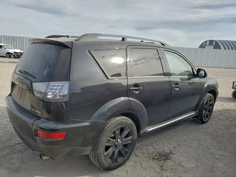 2013 MITSUBISHI OUTLANDER SE  