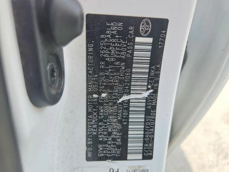 2014 TOYOTA CAMRY LE  